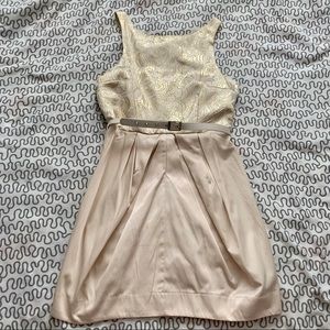 🌻2/$35🌻 Gold belted party dress